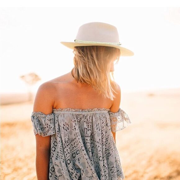 Panama hat ?  